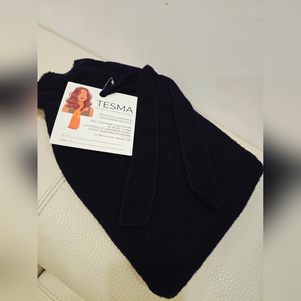 TESMA ITALY 95% CASHMERE Scarf Shawl Dark Navy Blue Gift 50x20 - Picture 2 of 4